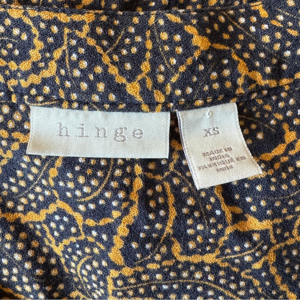 Hinge Boho Popover Top - Picture 5 of 8